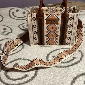 VIRAL WRANGLER PURSE!